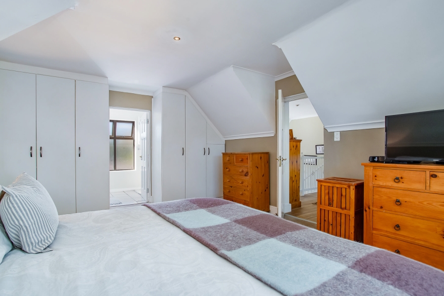 4 Bedroom Property for Sale in Boschenmeer Golf Country Estate Western Cape
